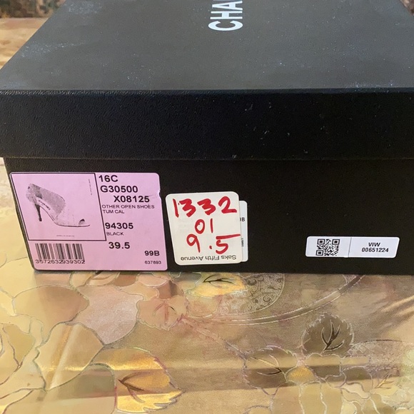 Brand new authentic Chanel heeled booties (pump) - Picture 2 of 7